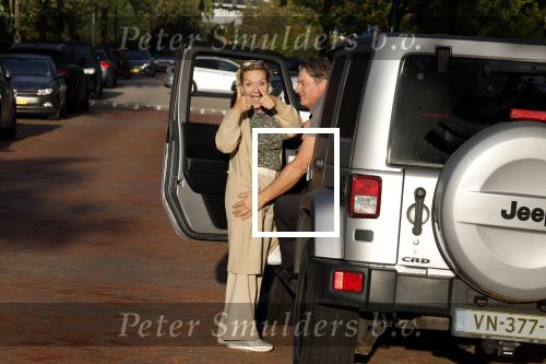 Breuekelen 30 september 2022
Mariska v Kolck met haar nieuwe vriend Vincent kussend in zijn auto