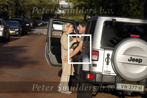 Breuekelen 30 september 2022
Mariska v Kolck met haar nieuwe vriend Vincent kussend in zijn auto