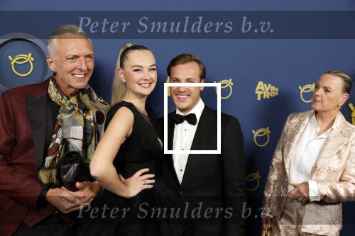 Amsterdam 6 oktober 2022
Uitreiking televizierring 2022 in carre .
Martien Meiland Erica Meiland Maxime Meiland en Lerpy Molkenboer