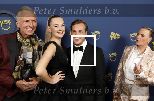 Amsterdam 6 oktober 2022
Uitreiking televizierring 2022 in carre .
Martien Meiland Erica Meiland Maxime Meiland en Leroy Molkenboer