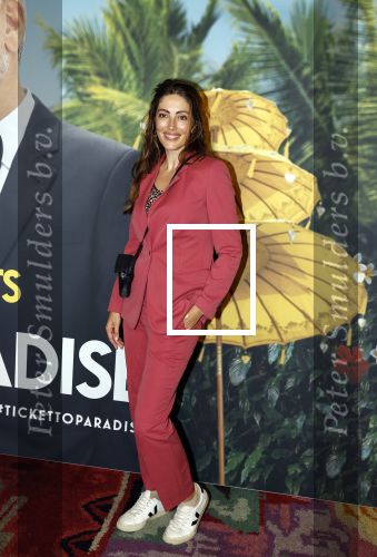 Amsterdam 25 september 2022
Premiere ticket to paradise in Tuschinski.
Nadia Palesa (links) en Mounira Mansour
