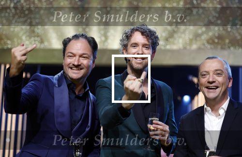 Amsterdam 6 oktober 2022
Uitreiking televizierring 2022 in carre
Niels v d Laan en Jeroen Woe met Miguel Wiels