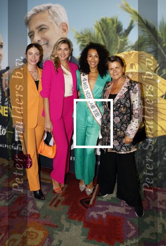 Amsterdam 25 september 2022
Premiere ticket to paradise in Tuschinski.
 V.l.n.r. Ona Moody (miss nederland 2022), Denise Speelman (miss nederland 2020), Zoey Ivory (miss nederland 2016) en Sharon Pieksma (miss nederland 2019)