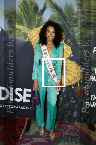 Amsterdam 25 september 2022
Premiere ticket to paradise in Tuschinski.
Ona Moody miss nederland 2022