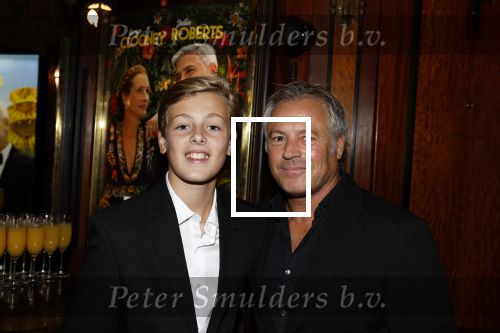 Amsterdam 25 september 2022
Premiere ticket to paradise in Tuschinski.
Otto Klein met zijn zoon