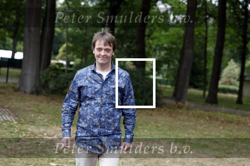 Den Dolder 23 september 2022
Peter Lusse voor zijn huis waar hij heeft gewoond. Hij gaat nu verhuizen naar ander huis