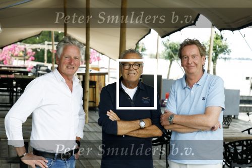 Vinkeveen 5 september 2022
Peter Rijsenbrij Olav Mol en Alexander Stevens van Grand Prix radio bij the Harbour Club Vinkeveen