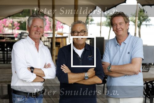 Vinkeveen 5 september 2022
Peter Rijsenbrij Olav Mol en Alexander Stevens van Grand Prix radio bij the Harbour Club Vinkeveen