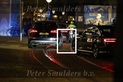 Amsterdam 13 oktober 2022
Prinses Beatrix opent de expositie van haar moeder prinses Juliana in de nieuwe kerk in Amsterdam. Prinses Beatrix in haar audi Q8 met motor begeleiding