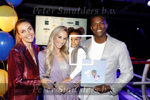Amsterdam 5 oktober 2022
Boekpresentatie Remy Bonjasky . Aanwezig zijn vrouw Renate Goet en hun dochter Skye. Merel v Carlsburg