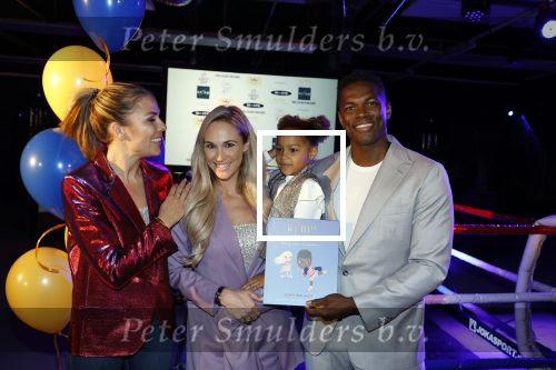 Amsterdam 5 oktober 2022
Boekpresentatie Remy Bonjasky . Aanwezig zijn vrouw Renate Goet en hun dochter Skye. Merel v Carlsburg