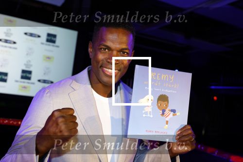 Amsterdam 5 oktober 2022
Boekpresentatie Remy Bonjasky . Aanwezig zijn vrouw Renate Goet en hun dochter Skye.