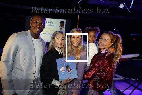 Amsterdam 5 oktober 2022
Boekpresentatie Remy Bonjasky . Aanwezig zijn vrouw Renate Goet en hun dochter Skye. Merel v Carlsburg en Stevie v zweden