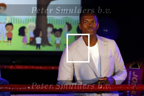 Amsterdam 5 oktober 2022
Boekpresentatie Remy Bonjasky . Aanwezig zijn vrouw Renate Goet en hun dochter Skye.