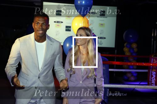 Amsterdam 5 oktober 2022
Boekpresentatie Remy Bonjasky . Aanwezig zijn vrouw Renate Goet en hun dochter Skye.