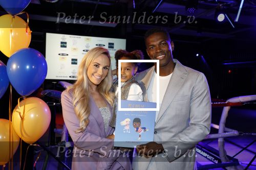 Amsterdam 5 oktober 2022
Boekpresentatie Remy Bonjasky . Aanwezig zijn vrouw Renate Goet en hun dochter Skye.