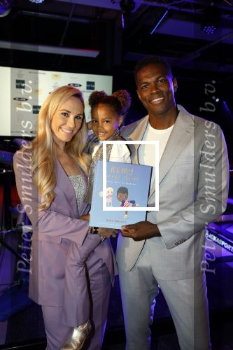 Amsterdam 5 oktober 2022
Boekpresentatie Remy Bonjasky . Aanwezig zijn vrouw Renate Goet en hun dochter Skye.