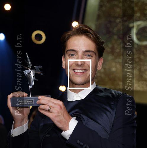 Amsterdam 6 oktober 2022
Uitreiking televizierring 2022 in carre .
Robbert Rodenburg met partner