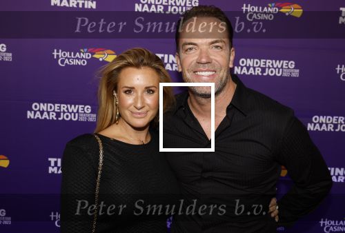 Amstelveen 26 september 2022
Premiere theatershow Tino Martin in de schouwburg van Amstelveen . Robert Doornbos met zijn vriendin Chantal Bles