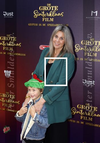 Amsterdam 2 oktober 2022
Premiere de grote sinterklaasfilm gespuis in de speelgoedkluis in Tuschinski. 
Roelien Magendans en zoontje