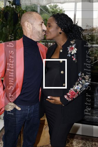 Diemen 27 september 2022
Boekpresentatie Roland Kahn . Roland met zijn zwangere vriendin