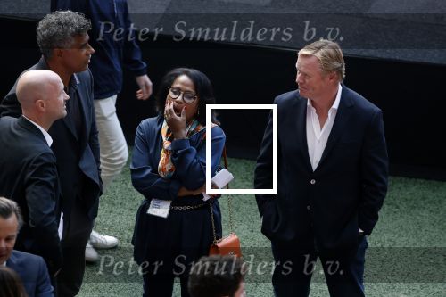 Amsterdam 21 september 2022
Koning Willem Alexander bezoekt sportdag van de Johan Cruyff foundation op de toekomst en in de Johan Cruyff Arena . Danny Cruyff Jordi Cruyff en zijn dochter Susila . Ronald Koeman