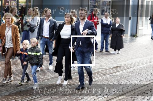 Amsterdam 2 oktober 2022
Premiere de grote sinterklaasfilm gespuis in de speelgoedkluis in Tuschinski. 
Royce de Vries met zijn vrouw Amanda de Vries