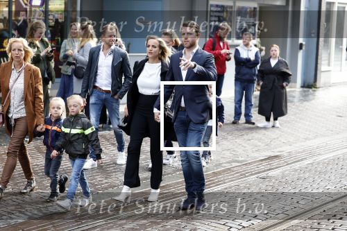 Amsterdam 2 oktober 2022
Premiere de grote sinterklaasfilm gespuis in de speelgoedkluis in Tuschinski. 
Royce de Vries met zijn vrouw Amanda de Vries