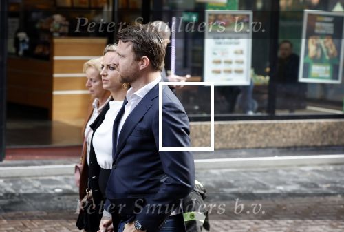 Amsterdam 2 oktober 2022
Premiere de grote sinterklaasfilm gespuis in de speelgoedkluis in Tuschinski. 
Royce de Vries met zijn vrouw Amanda de Vries