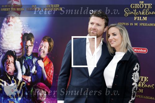 Amsterdam 2 oktober 2022
Premiere de grote sinterklaasfilm gespuis in de speelgoedkluis in Tuschinski. 
Royce de Vries met zijn vrouw Amanda de Vries