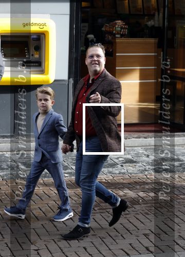 Amsterdam 2 oktober 2022
Premiere de grote sinterklaasfilm gespuis in de speelgoedkluis in Tuschinski. 
Rutger v Barneveld kwam met vriendin en neefjes