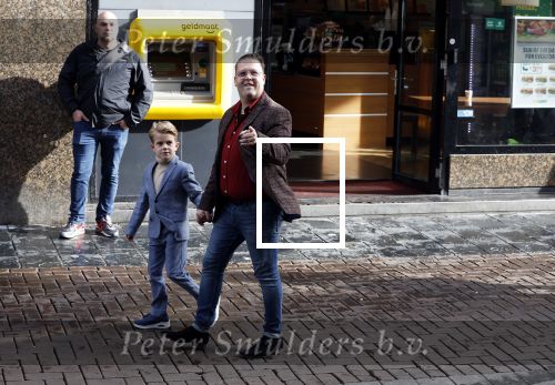 Amsterdam 2 oktober 2022
Premiere de grote sinterklaasfilm gespuis in de speelgoedkluis in Tuschinski. 
Rutger v Barneveld kwam met vriendin en neefjes