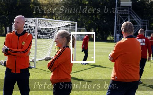 Amsterdam 21 september 2022
Koning Willem Alexander bezoekt sportdag van de Johan Cruyff foundation op de toekomst en in de Johan Cruyff Arena . Danny Cruyff Jordi Cruyff en zijn dochter Susila . Sarina Wiegman