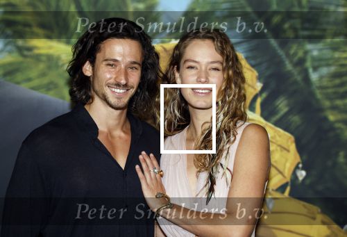 Amsterdam 25 september 2022
Premiere ticket to paradise in Tuschinski.
Sharon Pieksma kwam met vriend