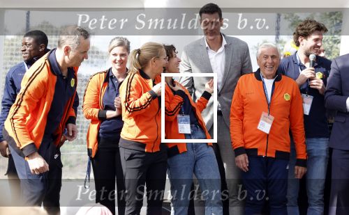 Amsterdam 21 september 2022
Koning Willem Alexander bezoekt sportdag van de Johan Cruyff foundation op de toekomst en in de Johan Cruyff Arena . Danny Cruyff Jordi Cruyff en zijn dochter Susila . Sjaak Swart