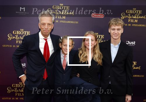 Amsterdam 2 oktober 2022
Premiere de grote sinterklaasfilm gespuis in de speelgoedkluis in Tuschinski. 
Sjors Frohlich