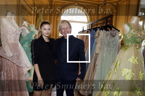 Grave 29 september 2022
Nieuwe winkel van Addy v d Krommenacker in Grave . Het pand is van zijn zus. Stefania