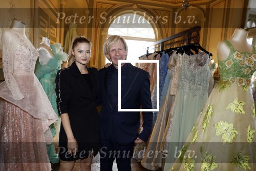 Grave 29 september 2022
Nieuwe winkel van Addy v d Krommenacker in Grave . Het pand is van zijn zus. Stefania