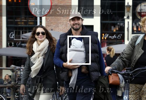 Amsterdam 1 oktober 2022
Thierry Baudet en zijn vrouw Davide Heijmans maken samen voor het eerst wandeling met hun zoontje die vorige week is geboren.