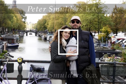 Amsterdam 1 oktober 2022
Thierry Baudet en zijn vrouw Davide Heijmans maken samen voor het eerst wandeling met hun zoontje die vorige week is geboren.