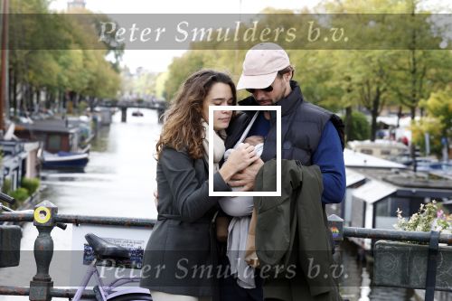 Amsterdam 1 oktober 2022
Thierry Baudet en zijn vrouw Davide Heijmans maken samen voor het eerst wandeling met hun zoontje die vorige week is geboren.