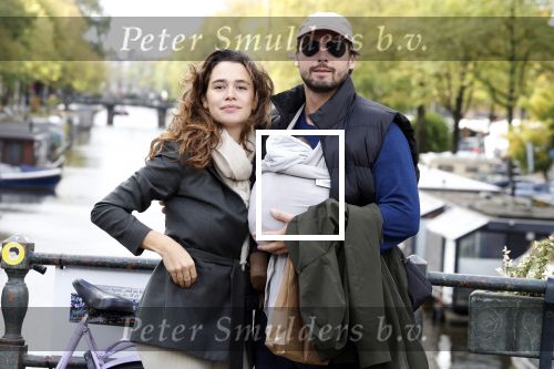 Amsterdam 1 oktober 2022
Thierry Baudet en zijn vrouw Davide Heijmans maken samen voor het eerst wandeling met hun zoontje die vorige week is geboren.