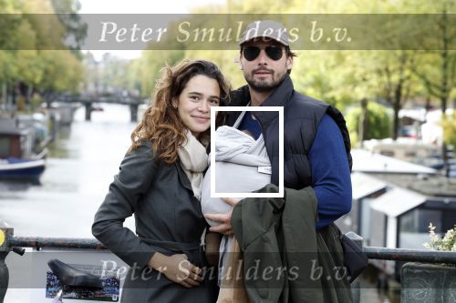 Amsterdam 1 oktober 2022
Thierry Baudet en zijn vrouw Davide Heijmans maken samen voor het eerst wandeling met hun zoontje die vorige week is geboren.