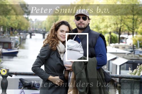 Amsterdam 1 oktober 2022
Thierry Baudet en zijn vrouw Davide Heijmans maken samen voor het eerst wandeling met hun zoontje die vorige week is geboren.