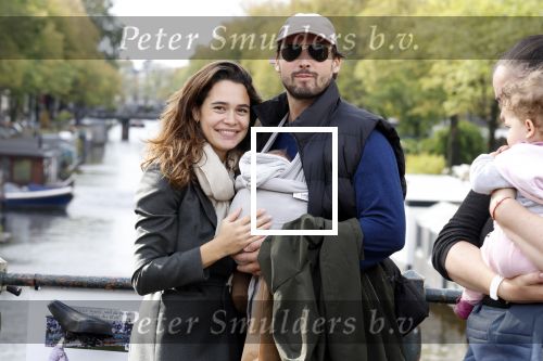 Amsterdam 1 oktober 2022
Thierry Baudet en zijn vrouw Davide Heijmans maken samen voor het eerst wandeling met hun zoontje die vorige week is geboren.