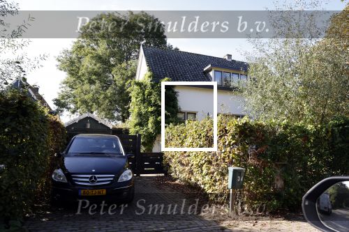 Zuiderwoude 12 oktober 2022
Zowel de auto van Thijs Romer als van Igone de Jong staan voor hun huis