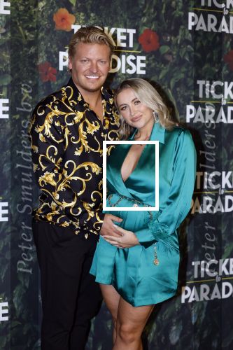 Amsterdam 25 september 2022
Premiere ticket to paradise.
Thomas Berge met zijn zwangere vriendin Elianne