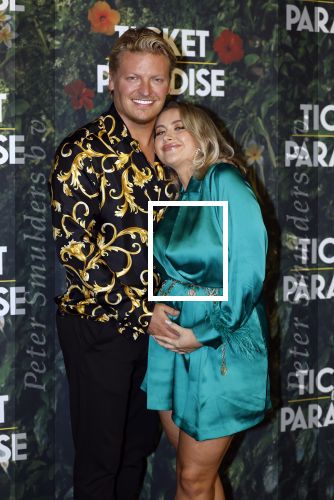 Amsterdam 25 september 2022
Premiere ticket to paradise.
Thomas Berge met zijn zwangere vriendin Elianne