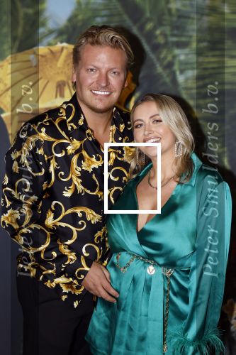 Amsterdam 25 september 2022
Premiere ticket to paradise.
Thomas Berge met zijn zwangere vriendin Elianne