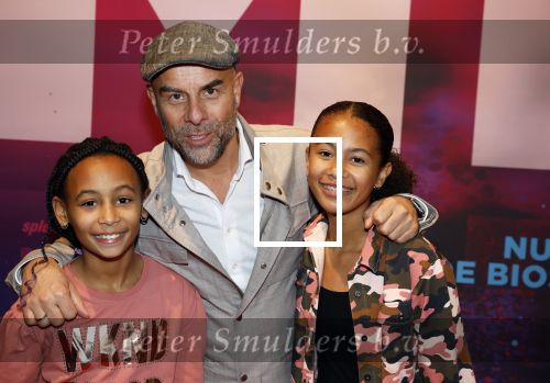 Amsterdam 30 september 2022
Premiere Misfit in Pathe arena.
De cast bestond oa uit Bettina Holwerda, Timor Steffens Senna Ramos Duncan Tromp Stefania Nienke v Dijk Anique Dreamon Kes v d Broek Ricky Naingolan Roosmarijn Wind Felice Poppeliers en Kimberley Agyarko . Tjeerd Oosterhuis met dochters